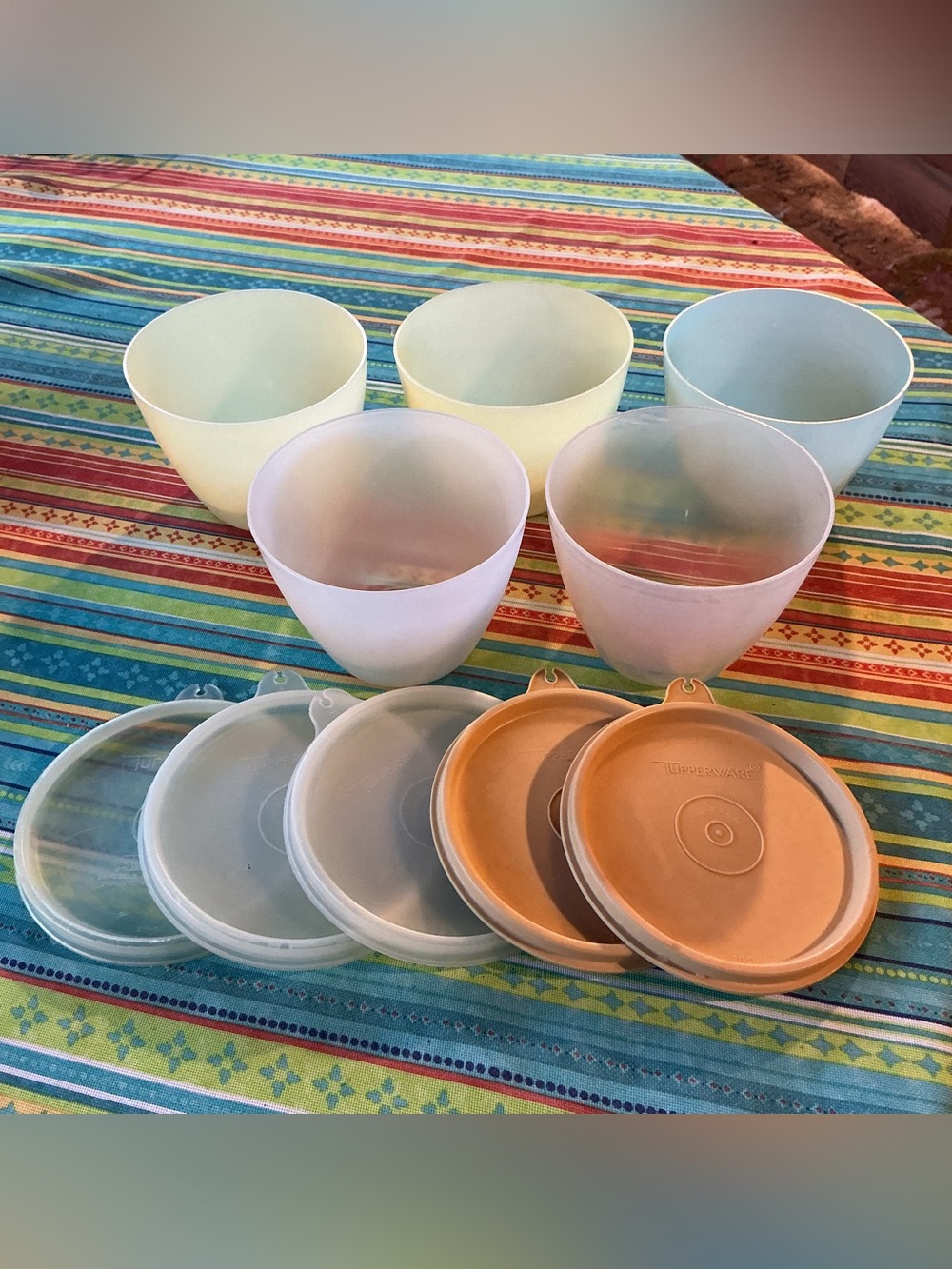 Tupperware Refrigerator Bowls in Pastel Colors - set of 5